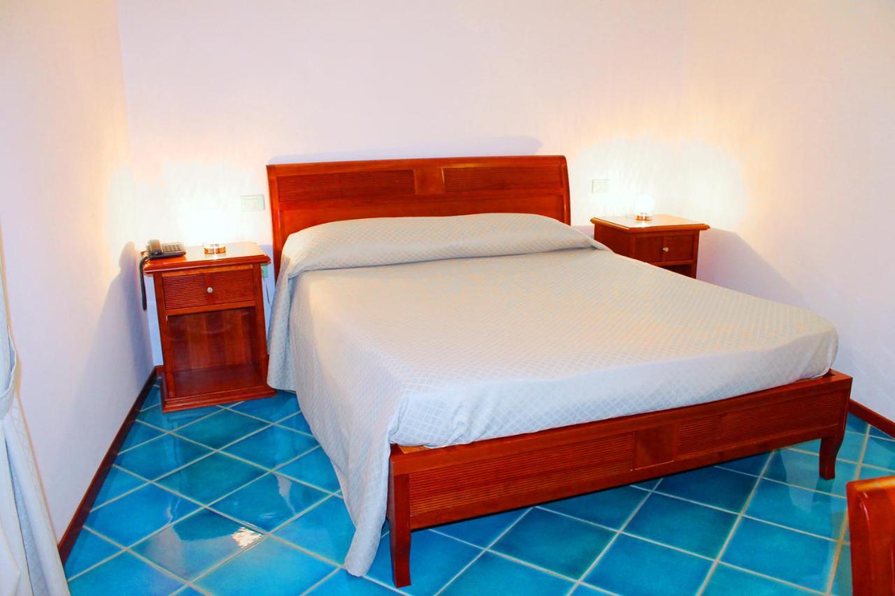 Hotel Pisacane Sapri Eksteriør billede