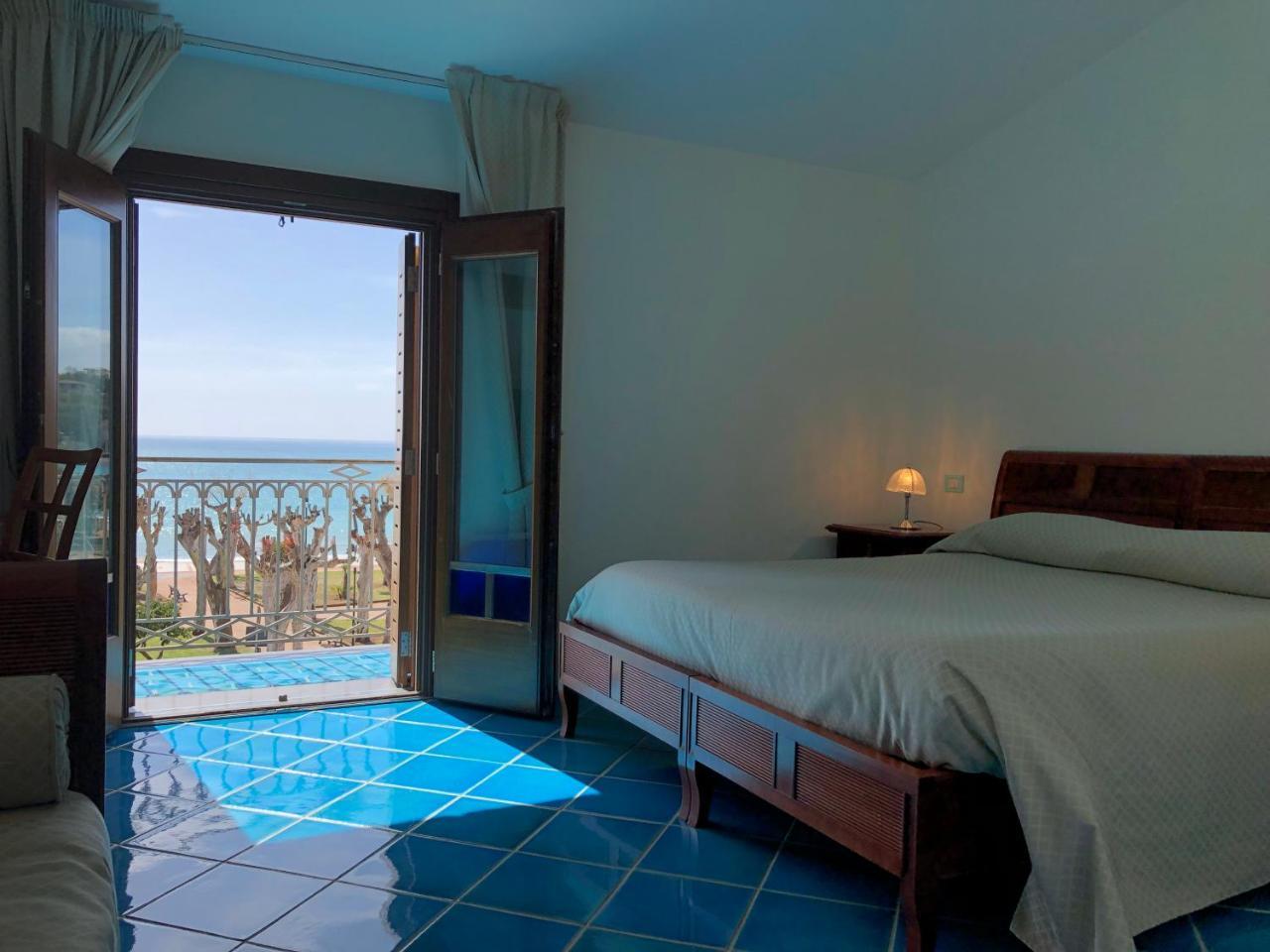 Hotel Pisacane Sapri Eksteriør billede